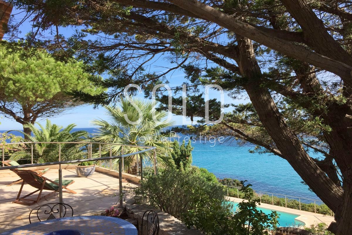 Waterfront-villa-Marine-de-Davia-n42