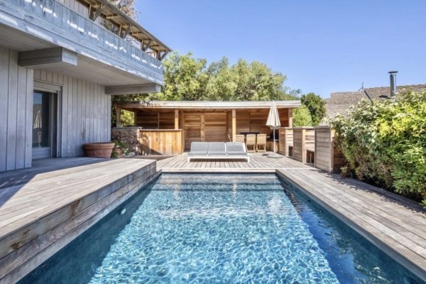 SPERONE GOLF - VILLA FOR SALE IN RED CEDAR WITH SWIMMING POOL - REF N98